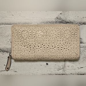Coach Beige Laser Cut Zip Wallet – Chic Perforated Leather Design